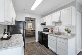 Gaithersburg apartment for rent - Model kitchen