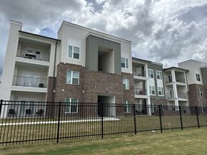 Lafayette apartment for rent - Exterior View at Arbours at Lafayette, Louisiana, 70506