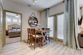 San Antonio apartment for rent - Dining at Estraya Westover Hills, San Antonio, 78251