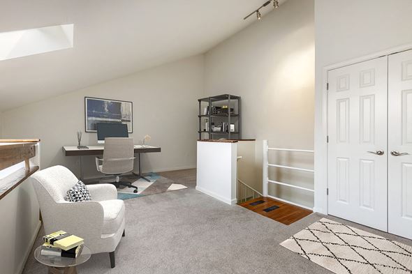 Columbia apartment for rent - Home office with a desk and a computer at The Greens at Columbia, Columbia