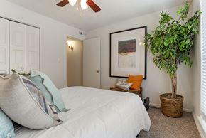 Ridgeland apartment for rent - Cozy Bedroom at Lakeshore Landing Apartments, Ridgeland, MS