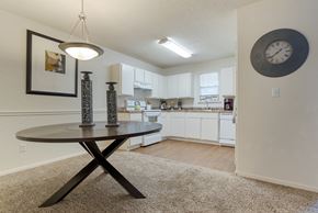Ridgeland apartment for rent - Dining Room at Lakeshore Landing Apartments, Ridgeland, 39157