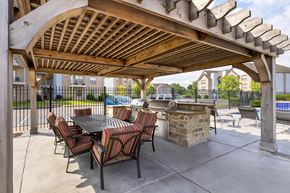Southaven apartment for rent - Outdoor Grill Station at North Creek, Mississippi