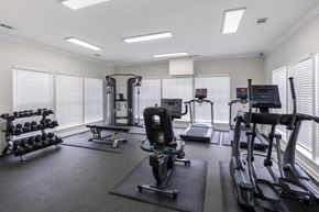 Southaven apartment for rent - Fitness Center at Southaven Pointe Apartments, Southaven