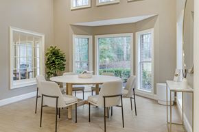 Williamsburg apartment for rent - Dining Room at Spotswood Commons Apartments in Williamsburg, VA