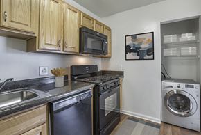 Leesburg apartment for rent - Fully Equipped Kitchen at The Manor/The Manor East Apartments, Leesburg, Virginia