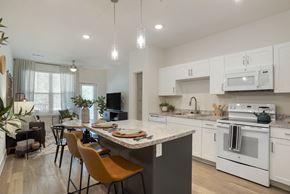Slidell apartment for rent - Kitchen with appliances at The Mason at Fremaux Park, Slidell, LA, 70458