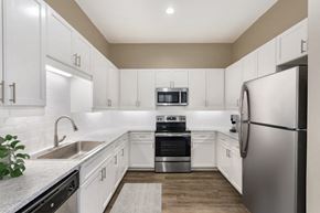 Bossier City apartment for rent - Villaggio Kitchen at Villaggio Apartments, Louisiana