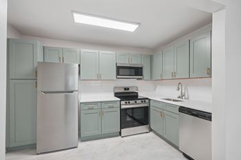 Fully equipped kitchen