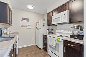 Cedar Rapids apartment for rent - our apartments offer a kitchen