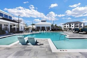 Wilmington apartment for rent - Resort-style Swimming Pool and Deck