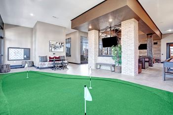 Putting green for golf