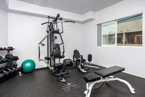 Los Angeles apartment for rent - a gym with weights and other exercise equipment