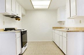 Buena Park apartment for rent - Whitaker  kitchen
