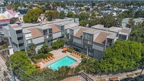 Venice apartment for rent - An aerial view of a residential complex with a swimming pool.