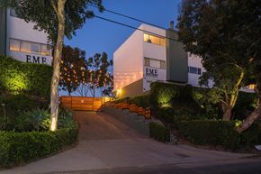 Los Angeles apartment for rent - the building in which the apartment is located