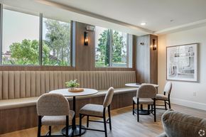 Los Angeles apartment for rent - A dining room with a table and chairs.
