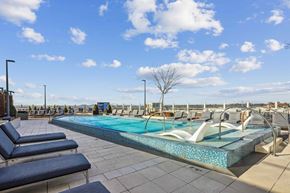 Nashville apartment for rent - Vertis Pool Deck