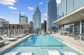 Philadelphia apartment for rent - Josephine Rooftop Pool, Sundeck & Bar