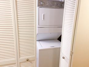 Chicago apartment for rent - the laundry room has a washer and dryer and plenty of closet space