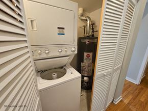 Chicago apartment for rent - in unit laundry
