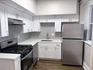 Chicago apartment for rent - 3305-09 W. Sunnyside Ave./4458 N. Spaulding Ave.