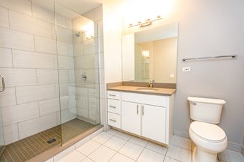 Standing shower