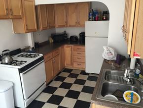 Evanston apartment for rent - the kitchen is clean and ready for us to use