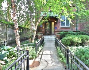 Chicago apartment for rent - 3 story walk-up brick building in heart of lincoln park 1 bedroom 2 bedroom 3 bedroom