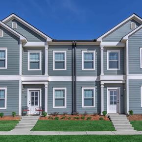 Pontotoc apartment for rent - an apartment building with a lawn in front of it