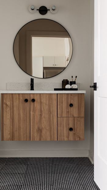 Jasper house bathroom