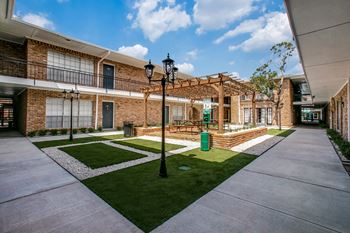 Sun porch courtyard