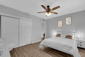 Saint Louis apartment for rent - Bedroom with ceiling fan at Hampton Gardens, Saint Louis