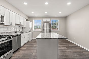 Kitchen island (in some units)