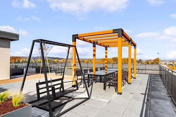 Rooftop walking path, bbq and lounge seating