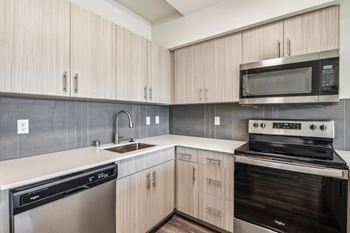 Tile kitchen backsplash
