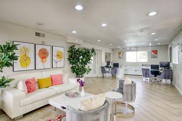 Phoenix apartment for rent - a living room filled with furniture and a large window