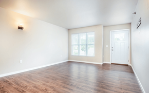 Onalaska townhouse for rent - GRR | Living Room | Three Sixty Real Estate