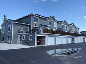 River Falls townhouse for rent - Milltown Residences | River Falls | Three Sixty