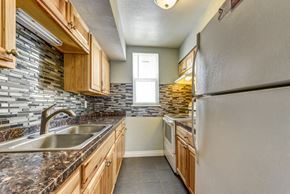 Lafayette apartment for rent - 1075 Sir Galahad Dr Kitchen