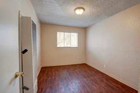 Aurora apartment for rent - Living Room