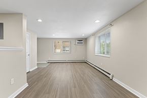Englewood apartment for rent - spacious room  at Kingsbrook Arms, Englewood, Co
