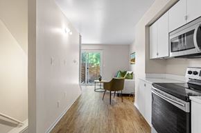 Boulder apartment for rent - Galley Style Kitchen looking into the living area