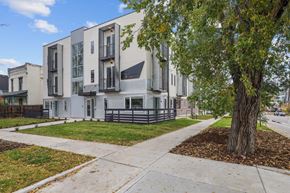 Denver apartment for rent - the building in which the apartment is located