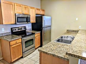 Boulder apartment for rent - Kitchen 2920 Bluff 233 Goose Creek Condos