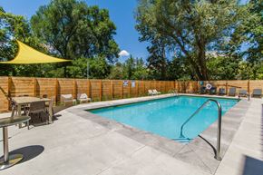 Boulder apartment for rent - 2121 Canyon Pool
