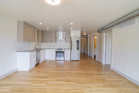 Floor plan for 2 beds, 2 baths, 905 sqft