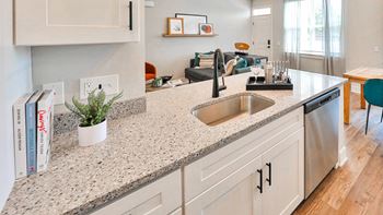 Quartz countertops in kitchens
