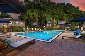 Orlando apartment for rent - pool renovation