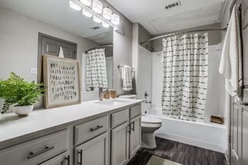 En-suite bathroom